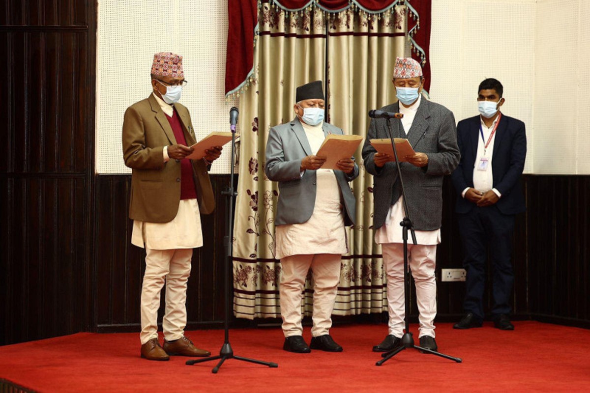 नवनियुक्त तिन प्रदेश प्रमुखले लिए शपथ