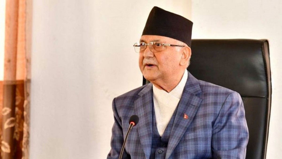एमाले अध्यक्ष ओलीले पत्रकार सम्मेलन गर्दै