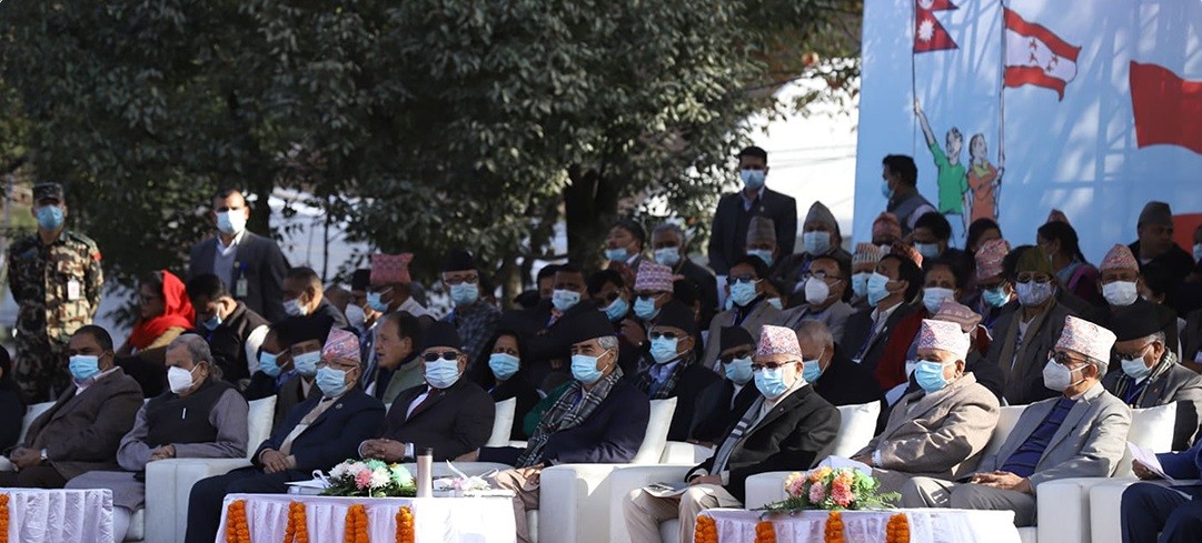 कांग्रेस महाधिवेशनमा पुगे ओली, प्रचण्डसँग एक वर्ष र नेपालसँग ५ महिनापछि एउटै मञ्चमा