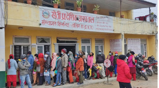 सुदूरपश्चिमका अस्पतालमा कोरोनासँगै मौसमी फ्लूका बिरामी बढे