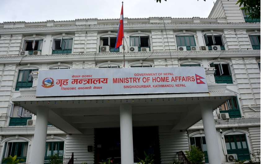 स्वास्थ्यकर्मीमाथि आक्रमण गर्दा हुने दण्ड सजाय अस्पतालमा टाँसिने