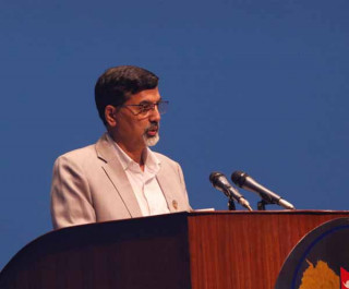 सभामुखको निर्देशनपछि बजेट छलफलमा उपस्थित भए अर्थमन्त्री