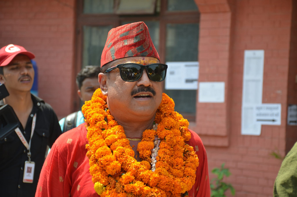 कांग्रेसलाई पछार्दै धनगढीको मेयरमा हमाल विजयी