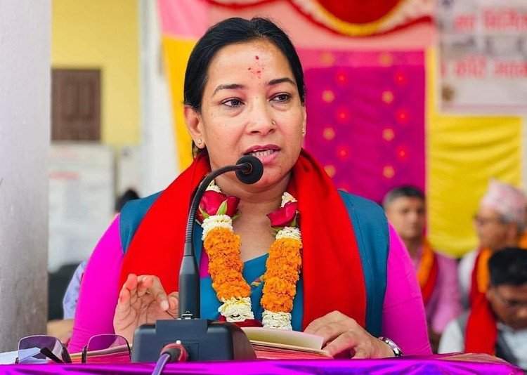 रेनु जितको नजिक