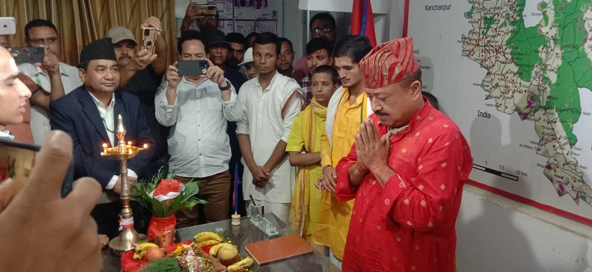 धनगढीमा सपथ ग्रहणको विषयमा विवाद
