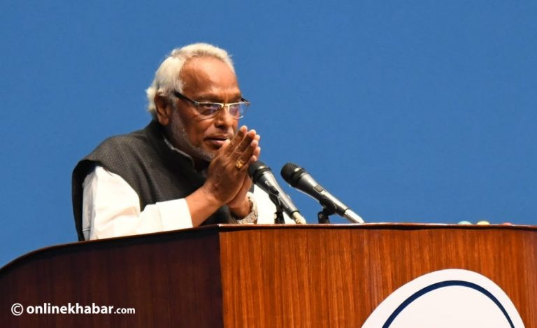 नेपाल भगवान् भरोसामा चलेको छ : राजेन्द्र महतो