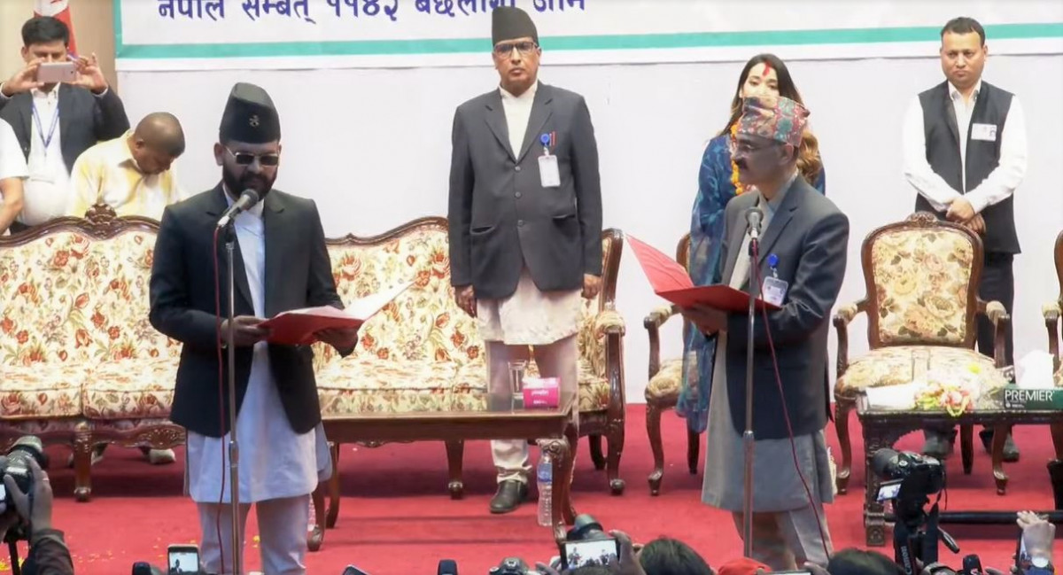 काठमाडौंका मेयर बालेन साहले लिए शपथ