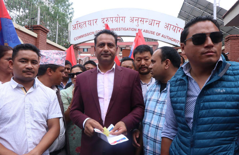 इम्बोस्ड नम्बरमा भएको अनियमितता छानबिन माग गर्दै उजूरी
