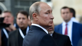 Putin's guards carry his excrement and urine in special suitcase: Report