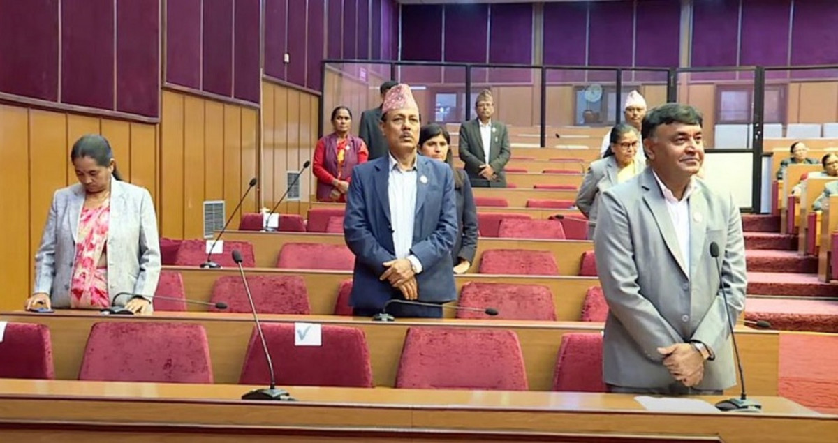 अर्थमन्त्रीको विरोध गर्दै एमाले सांसदले गरे राष्ट्रियसभा बैठक अवरुद्ध