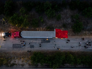 At least 46 people found dead in 18-wheeler in San Antonio, Texas