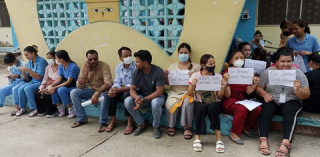 कोरोना  जोखिम भत्ता माग्दै भीम अस्पतालका कर्मचारीद्वारा ओपीडी सेवा बन्द 