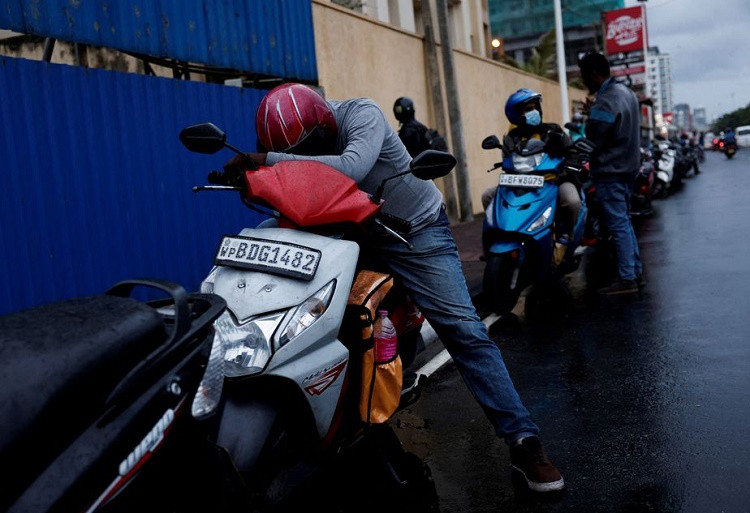 Fuel reserves shrink further as Sri Lanka crisis deepens