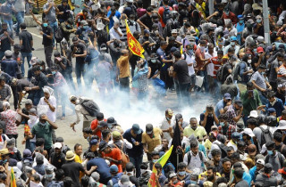 Sri Lanka protesters vow to occupy palace until leaders go