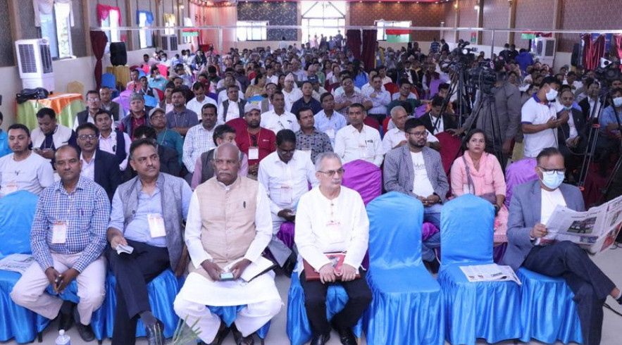 बाबुरामले बोलाएको बैठकमा १०६ केन्द्रीय सदस्य, जम्मा कतिजना ?