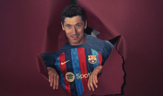 Barcelona officially announce Robert Lewandowski signing
