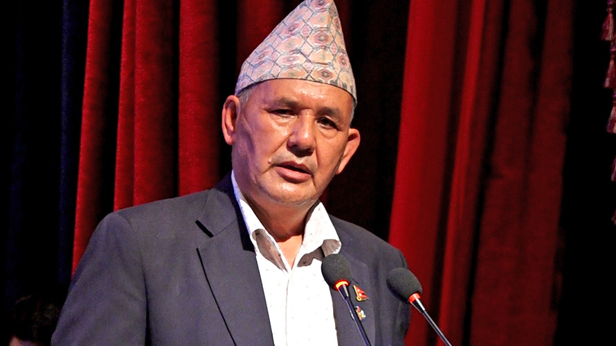 स्वास्थ्यमन्त्री खापुङ अस्पताल भर्ना