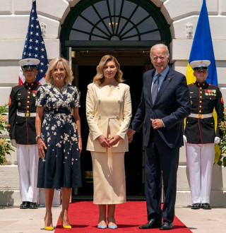 Jill Biden meets with Ukrainian first lady Olena Zelenska