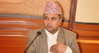 दक्षिणपन्थी गठबन्धन गरेर मुलुकलाई तहसनहस बनाउनेसँग एक हुन सकिन्न : खगराज अधिकारी