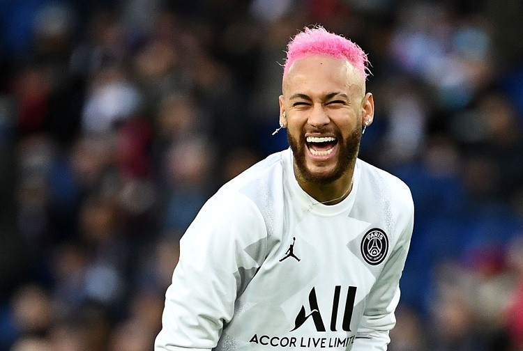 Neymar says he wants to stay at PSG