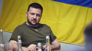 Zelenskyy visits front line area