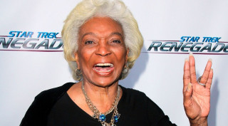 Trailblazing Star Trek actress Nichelle Nichols dies at 89