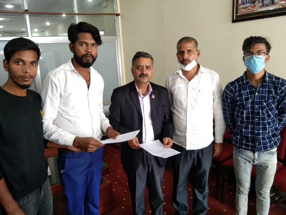 नागरिकता विधेयक छिटो प्रमाणीकरण गर्न राष्ट्रपतिलाई ज्ञापन पत्र