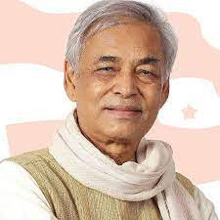 प्रदीप गिरिलाई घाँटीको क्यान्सर, स्वास्थ्य सुधारोन्मुख
