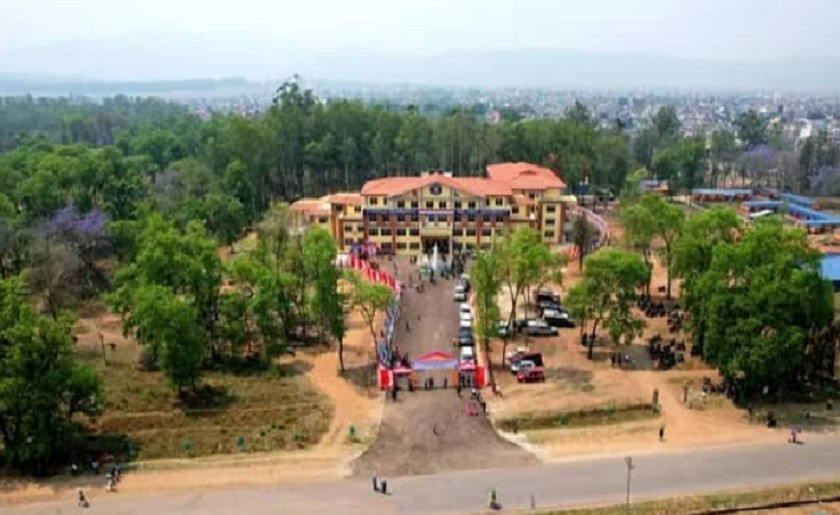 मध्यपश्चिम विश्वविद्यालयको कागजात अख्तियारको नियन्त्रणमा