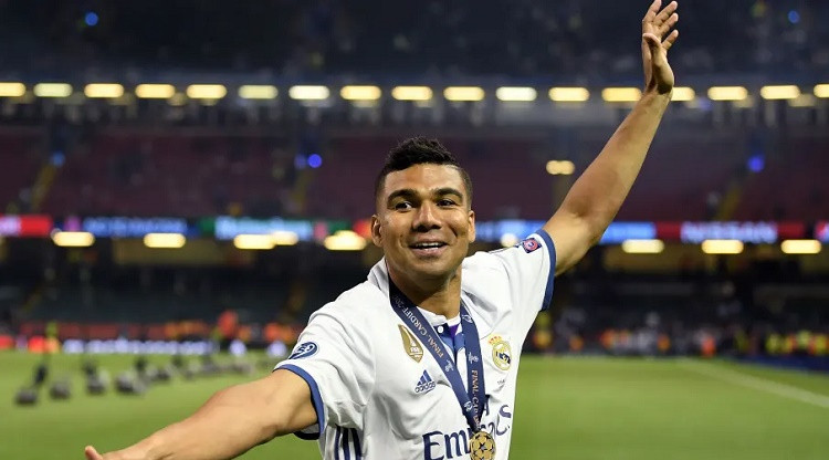 Manchester United consider a move for Casemiro