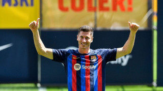 Lewandowski confident of winning trophies with Barcelona