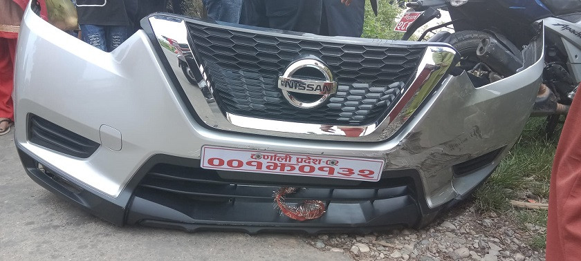 कृषि मन्त्रालयको गाडीको ठक्करले दुईजना घाइते