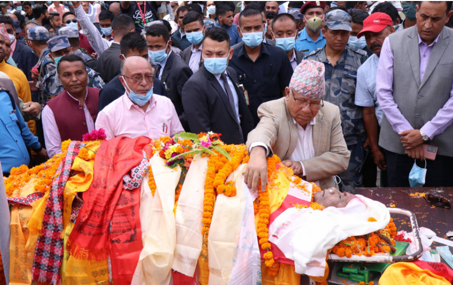 प्रदीप गिरिलाई यसरी सम्झिए माधव नेपालले