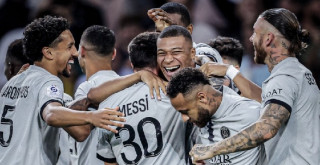 PSG thrash Auxerre 5-0
