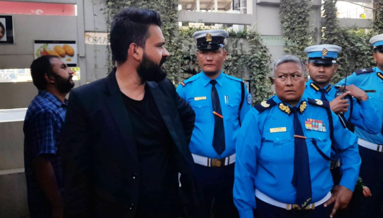 हर्क साम्पाङले जिस्क्याएपछि बालेनको एक्सन, काठमाडौंमा भत्किए एकैदिन धेरै संरचना