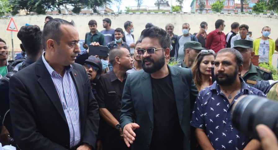 नक्सा बोकेर बालेन मैदानमा, कहीँ नरम–कहीँ गरम (खास खबर)