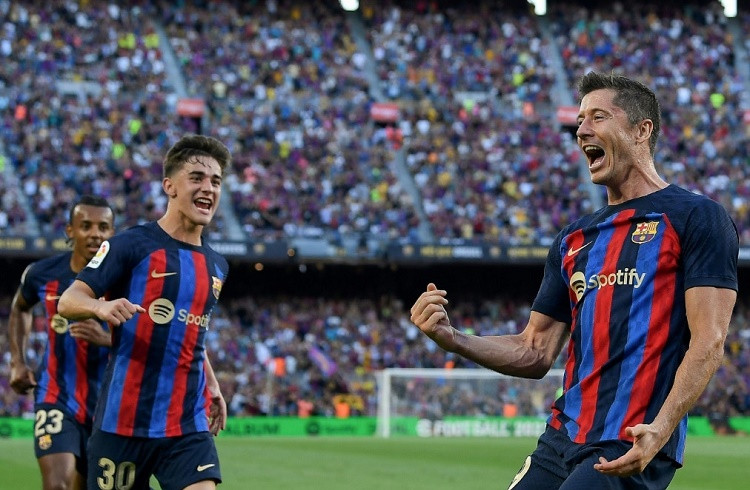 Barcelona beat Cadiz 4-0
