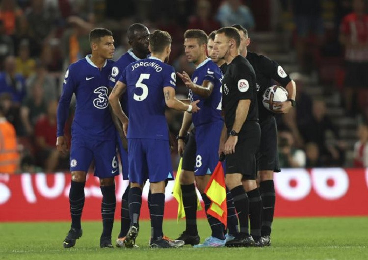 Chelsea lose 2-1 to Southampton