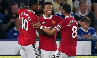 Manchester United beat Leicester City 1-0