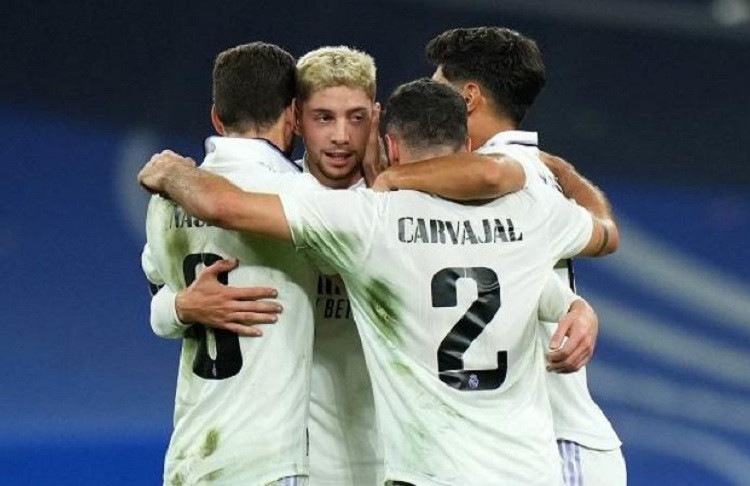 Real Madrid beat Atletico Madrid 2-1