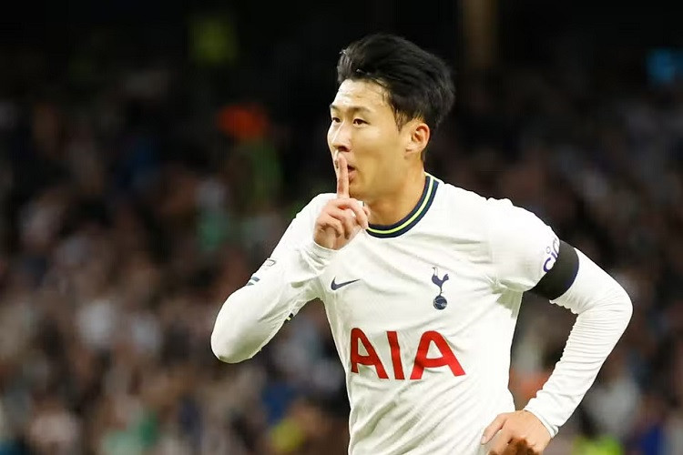 Tottenham thrash Leicester City 6-2