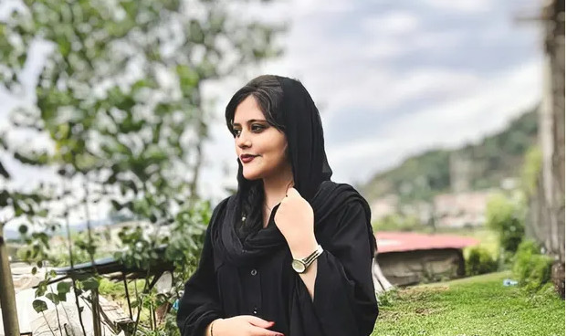 हिजाब नलगाएकी २२ वर्षीया युवती प्रहरीद्वारा पक्राउ, केही समयमै मृत्यु