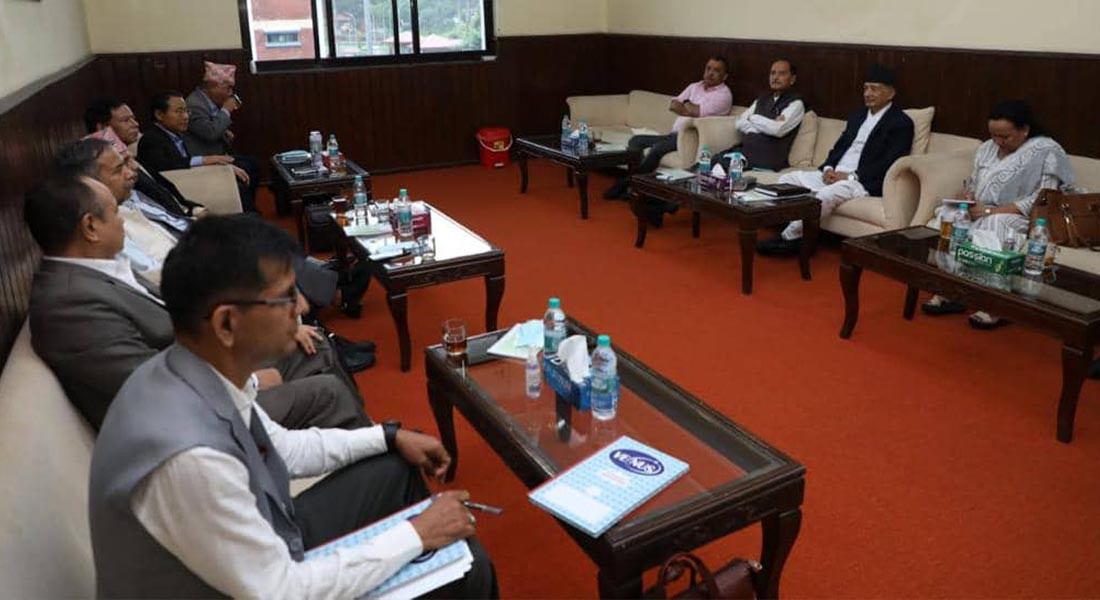 सिट बाँडफाँट टुंग्याउन सत्तारुढ शीर्ष नेताहरू छलफलमा