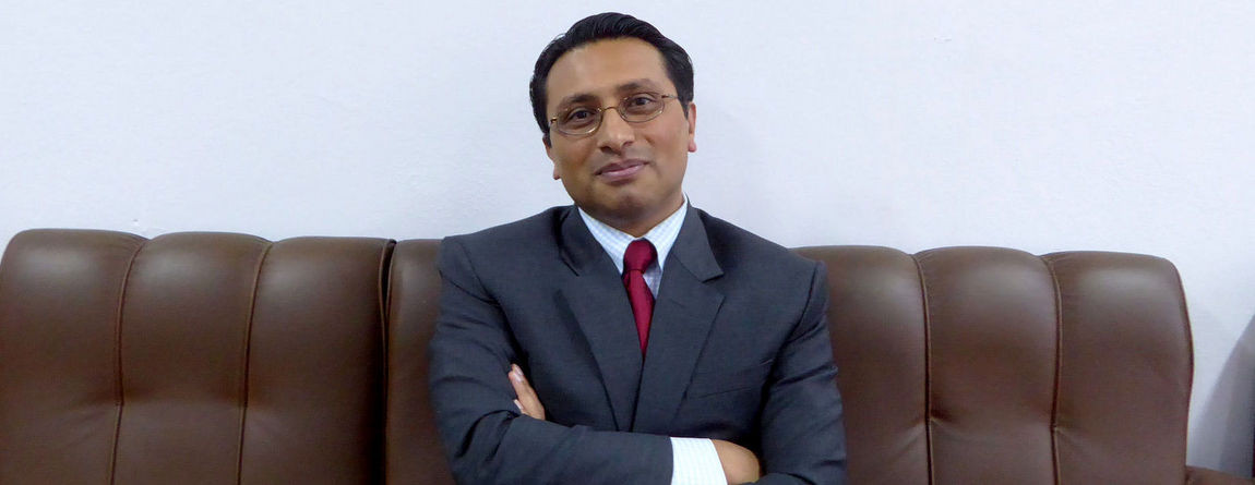 एमाले अध्यक्ष ओलीले स्वर्णिम वाग्लेलाई टिकट दिन खोजेको खुलासा