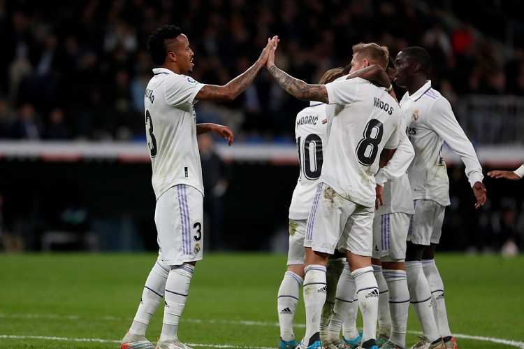 Real Madrid beat Cadiz 2-1