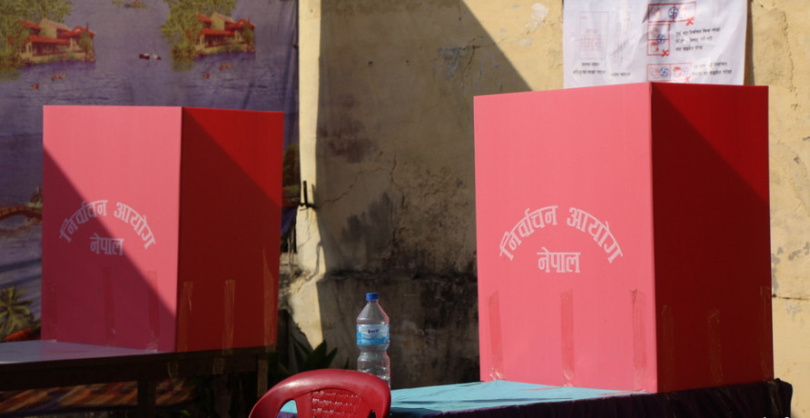स्याङजाको चापाकोट मतदान केन्द्रमा हवाई फायर, मतदान स्थगित