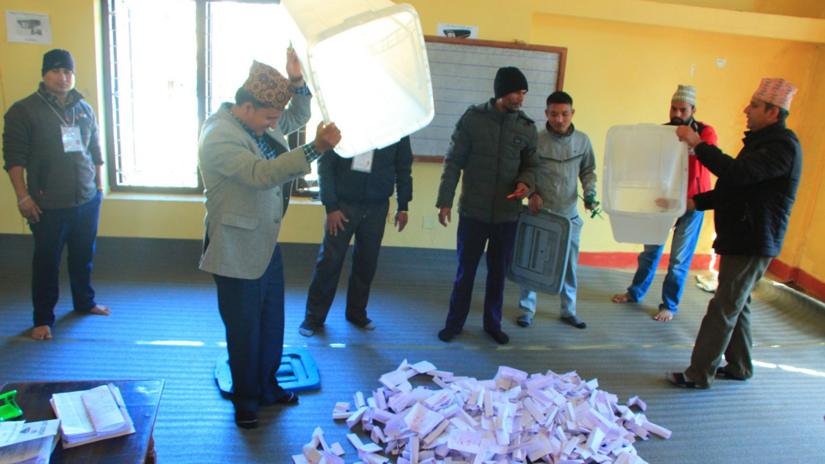 कैलालीका तीनवटा निर्वाचन क्षेत्रमा मतगणना सुरु