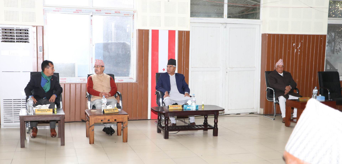 कांग्रेस पदाधिकारी बैठक बस्दै, खाँणलाई निलम्बन गर्ने तयारी