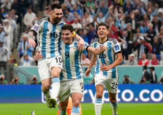Argentina beat Croatia 3-0