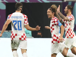 Croatia beat Morocco 2-1